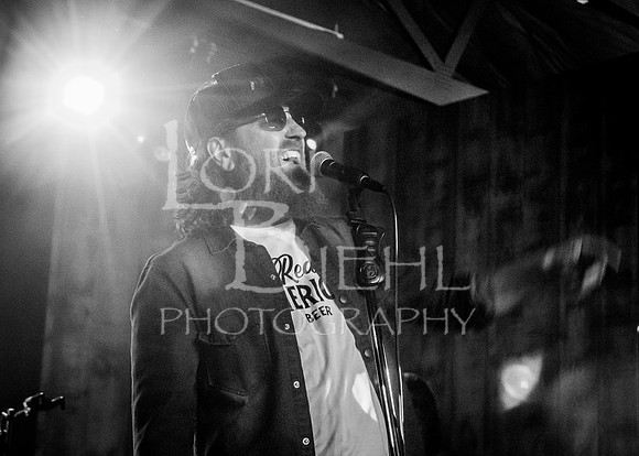 2025-10-11 Drawl STL @ Roadhouse Barn & Grill-10