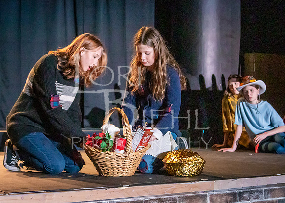 2025-12-02 OTW The Best Christmas Pageant Ever-314