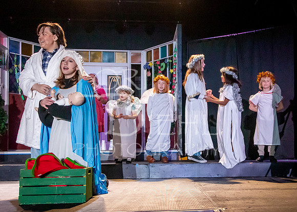 2025-12-02 OTW The Best Christmas Pageant Ever-411