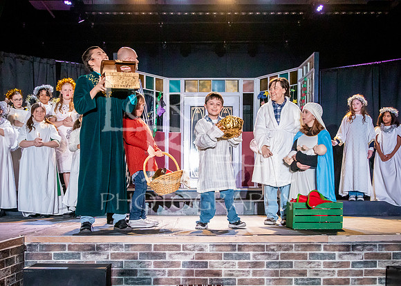 2025-12-02 OTW The Best Christmas Pageant Ever-423