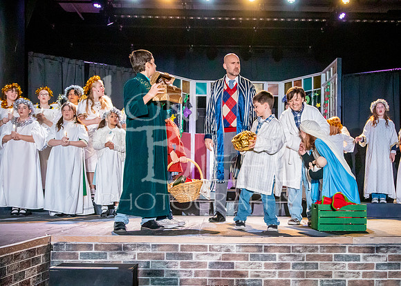 2025-12-02 OTW The Best Christmas Pageant Ever-427