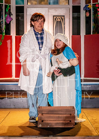 2025-12-02 OTW The Best Christmas Pageant Ever-670