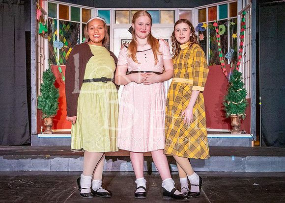 2025-12-02 OTW The Best Christmas Pageant Ever-686