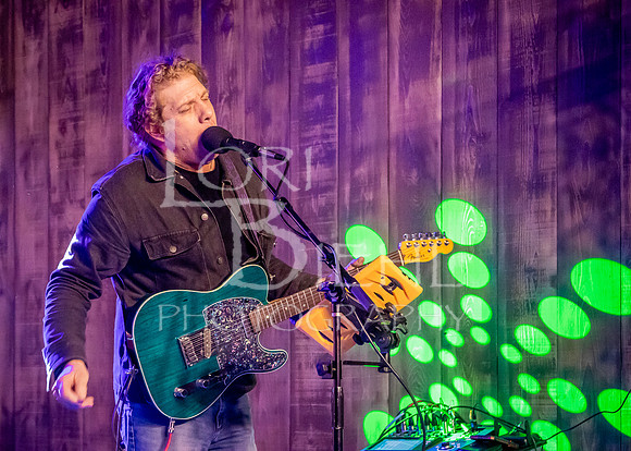 2026-02-26 LIonel's Variety Show @ Roadhouse Barn & Grill #1-420