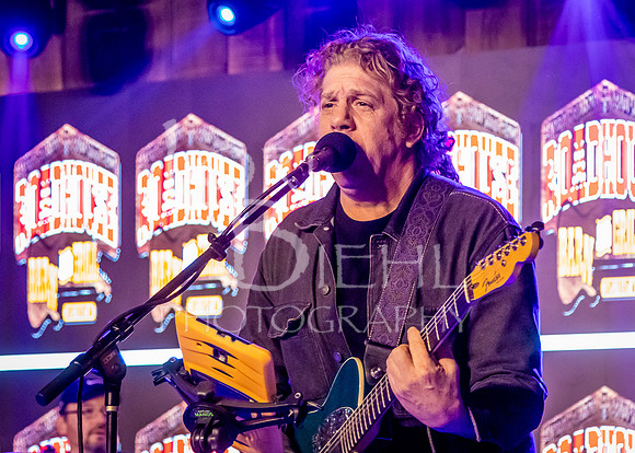 2026-02-26 LIonel's Variety Show @ Roadhouse Barn & Grill #1-432