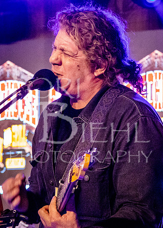 2026-02-26 LIonel's Variety Show @ Roadhouse Barn & Grill #1-439
