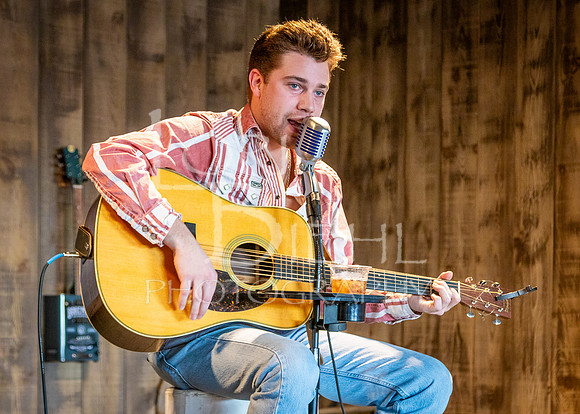 2026-02-15 Jesse Vaughn & Brayden Reynolds @ Roadhouse Barn & Grill-7