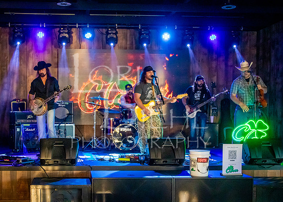 2026-04-11 Clover @ Roadhouse Barn & Grill-8
