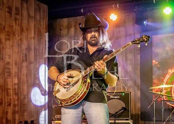 2026-04-11 Clover @ Roadhouse Barn & Grill-42
