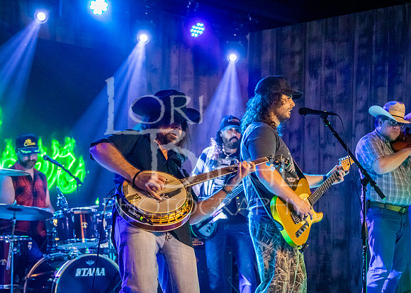 2026-04-11 Clover @ Roadhouse Barn & Grill-67