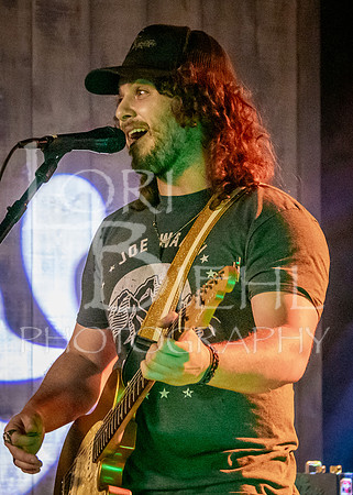 2026-04-11 Clover @ Roadhouse Barn & Grill-81