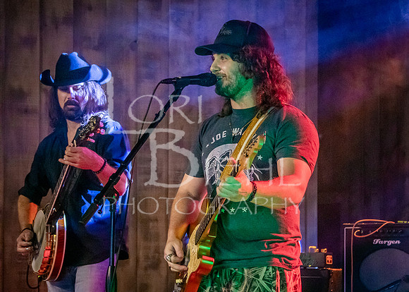 2026-04-11 Clover @ Roadhouse Barn & Grill-82